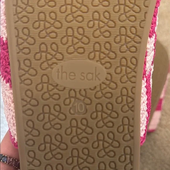 Pink and White Checkered Crochet Slippers - Picture 5 of 5